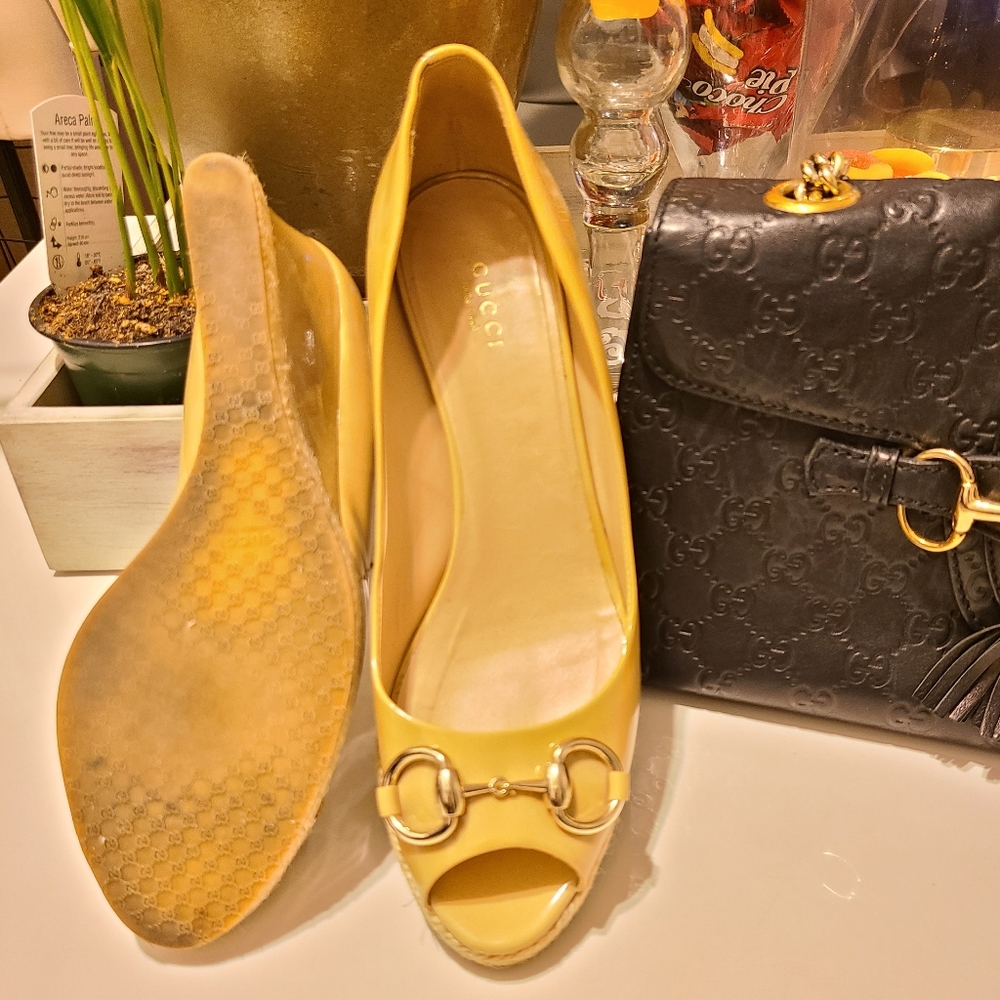 Gucci Shoe